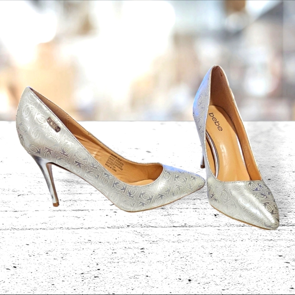 BEBE SAYDEE Women's High Heel Pumps w Logo Print Silver 9 - Picture 6 of 11